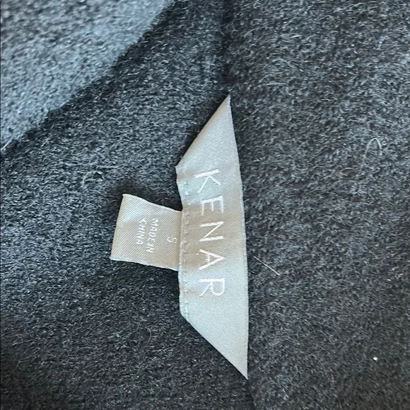 Stylish Black Wool Wrap Coat - Picture 6 of 8